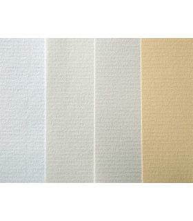 Comparativa entre papel blanco común y crema.